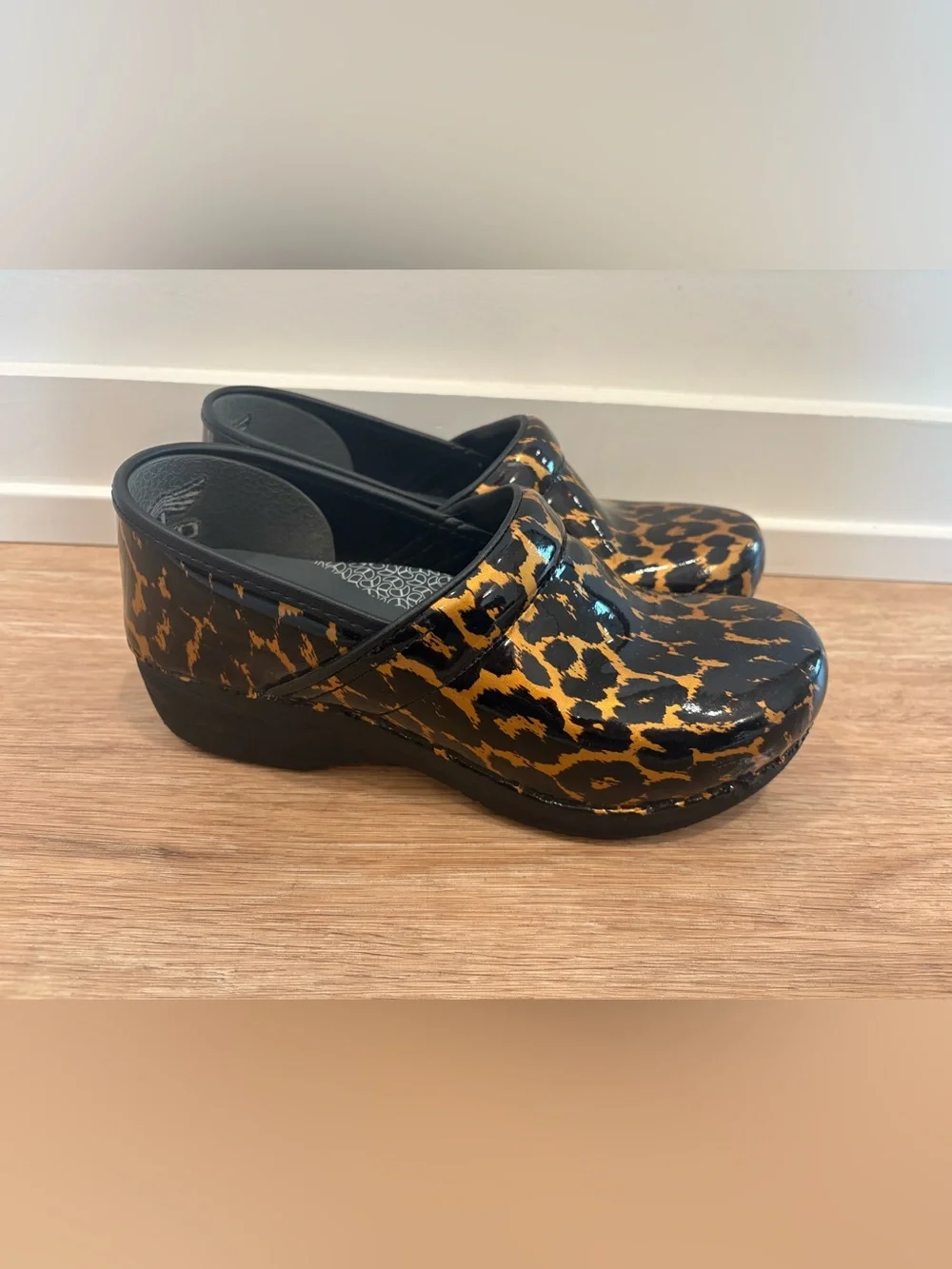 Dansko XP 2.0 Leopard Animal Print Professional Clogs EU 39 = US 8.5/9 Women’s - Picture 14 of 16